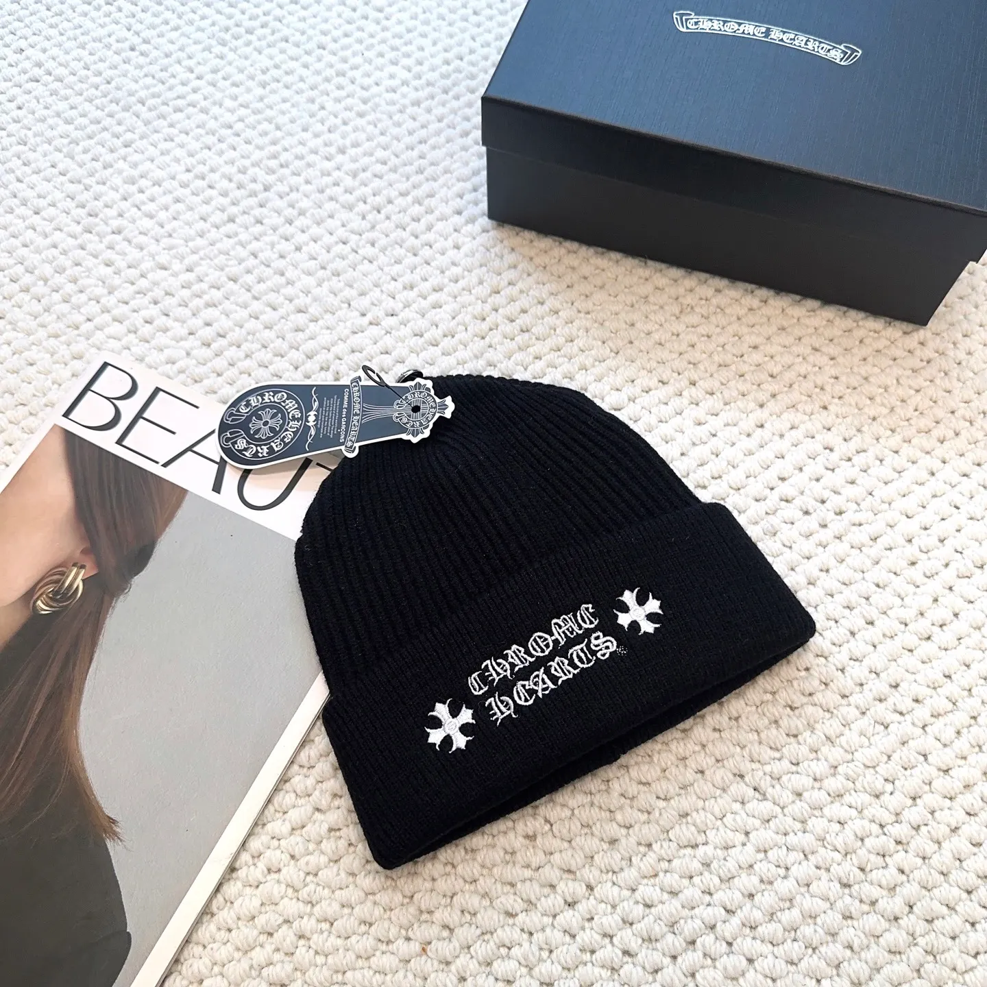 P50 🤍Chrome hearts new autumn and winter cross embroidered letter knitted hat🧶 One of the must-have hats in autumn and winter~ It really looks good on whoever wears it~, it is also a perfect match in black and white and gray in autumn~